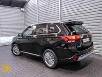 Używany Mitsubishi Outlander P-HEV 135 KM (99 kW) 2020 Czarny (metalik) SUV