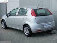 używany Fiat Grande Punto 1.4dm 77KM 2011r. 145 000km