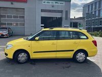 używany Skoda Fabia Kombi 1.4 Benzyna 2009 • Żółta • Faktura VAT 23% • EURO 4 •SCT
