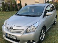 Używany Toyota Verso 147 KM (108 kW) 2009 Srebrny Minivan