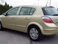 używany Opel Astra 1.4dm 90KM 2005r. 209 000km
