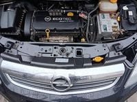 Używany Opel Zafira 2014 Czarny Minivan