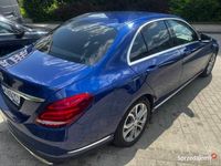 używany Mercedes C200