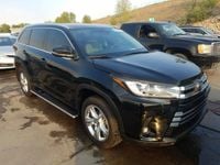 Używany Toyota Highlander Limited 306 KM (225 kW) 2019 Czarny SUV