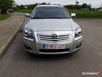 używany Toyota Avensis 