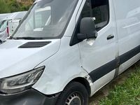 używany Mercedes Sprinter uszkodzony