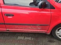 Używany Toyota Yaris 1999 Czerwony Sedan/Limuzyna