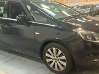 używany Opel Zafira 1.4dm 140KM 2017r. 134 713km