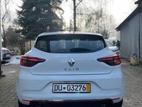 Używany Renault Clio V 2020 Biały Sedan/Limuzyna