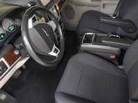 Używany Chrysler Town & Country 2010 Srebrny Minivan