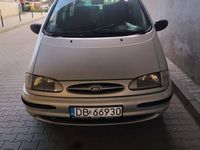 używany Ford Galaxy siedmioosobowy stan silnika bardzo dobry.