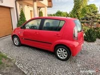 Używany Daihatsu Sirion 91 KM (66 kW) 2010 Czerwony Hatchback