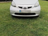 Używany Toyota Aygo 68 KM (50 kW) 2007 Srebrny Hatchback