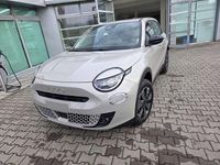 Nowe Fiat 600 Icon 136 KM (100 kW) 2025 Lakier metalizowany kremowy cappucino Hatchback