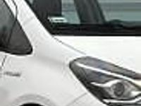 Używany Toyota Yaris Hybrid Premium 75 KM (55 kW) 2017 Biały Hatchback