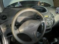 używany Toyota Yaris Do sprzedania 2003 r benzyna poj.998.