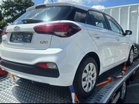 Używany Hyundai i20 2019 Biały Sedan/Limuzyna