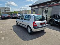 używany Renault Clio 1.1dm 60KM 2007r. 117 567km