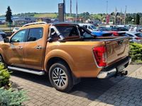 Używany Nissan Navara 190 KM (139 kW) 2017 Pomarańczowy (metalik) Pickup