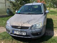 Używany Ford Focus Ghia 2005 Srebrny Kombi
