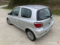 używany Toyota Yaris 1dm 68KM 2002r. 166 000km