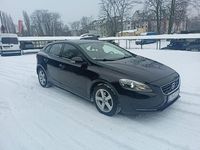 Używany Volvo V40 114 KM (83 kW) 2014 Czarny Hatchback