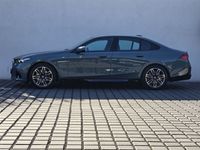 Używany BMW 520 Shadowline 197 KM (144 kW) 2024 Zielony cape york metalizowany Sedan/Limuzyna