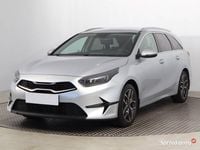 Używany Kia Ceed 2022 Srebrny Hatchback