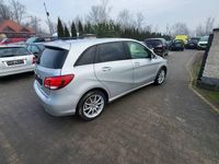 Używany Mercedes A180 Style 109 KM (80 kW) 2015 Srebrny Hatchback