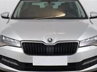 Używany Skoda Superb 150 KM (110 kW) 2021 Srebrny Kombi