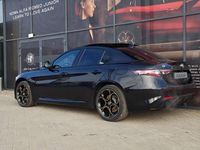 Nowe Alfa Romeo Giulia Veloce 280 KM (205 kW) 2025 Lakier metalizowany czarny  volcano black Sedan/Limuzyna