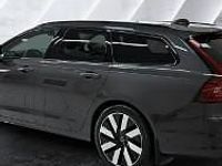 Używany Volvo V90 Plus 349 KM (256 kW) 2025 Szary Kombi