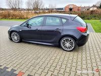 Używany Opel Astra 115 KM (84 kW) 2010 Czarny Hatchback