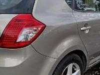 Używany Kia Ceed 125 KM (91 kW) 2010 Szary Hatchback