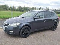 Używany Kia Ceed 128 KM (94 kW) 2010 Szary Hatchback