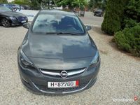 używany Opel Astra 1.4dm 140KM 2017r. 104 000km