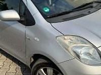 używany Toyota Yaris II