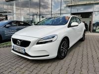 Używany Volvo V40 Momentum 150 KM (110 kW) 2017 Biały Kombi
