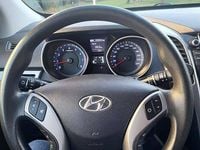 Używany Hyundai i30 101 KM (74 kW) 2016 Niebieski Hatchback