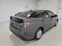 używany Toyota Prius 1.8dm 121KM 2017r. 109 500km