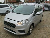 Używany Ford Tourneo Courier 99 KM (72 kW) 2019 Srebrny Minivan