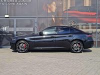Nowe Alfa Romeo Giulia Veloce 280 KM (205 kW) 2025 Lakier metalizowany niebieski  misano blue Sedan/Limuzyna