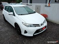 Używany Toyota Auris 132 KM (97 kW) 2013 Biały Hatchback