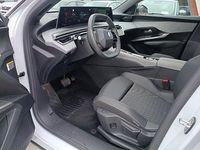 Używany Peugeot 5008 Allure 136 KM (100 kW) 2024 Biały SUV