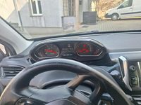 Używany Peugeot 208 2012 Srebrny Hatchback