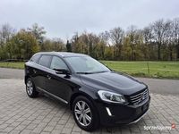 Używany Volvo XC60 2015 Czarny SUV