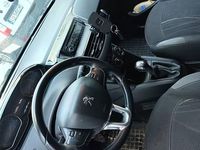 Używany Peugeot 208 2012 Biały Hatchback