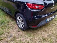 Używany Renault Clio IV 90 KM (66 kW) 2014 Czarny Sedan/Limuzyna