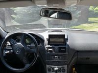 Używany Mercedes 220 Avantgarde 2010 Srebrny