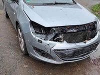 używany Opel Astra Sports Tourer 2013r 1.6 turbo